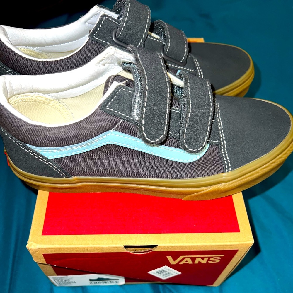 SOLD Kids vans size 3.0